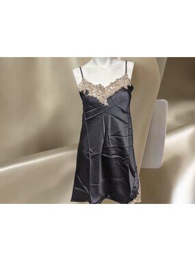 Zimmerli Of Switzerland Silk Neglige Black w Lace Size Small -NWT